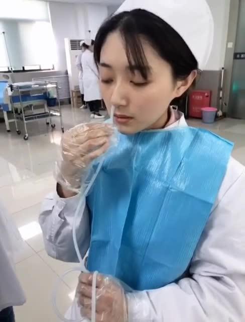 澳门研究生论坛和00后女孩自学插胃管与00后女孩自学插胃管视频