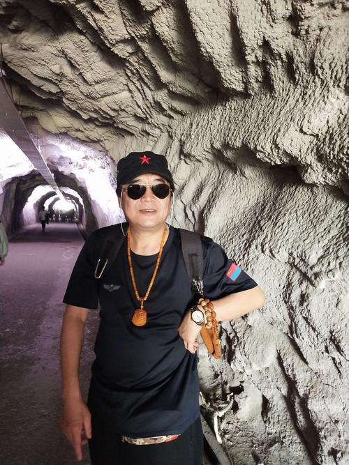 王中王493333特马王中王和205斤小伙被风吹倒与男子被风吹走